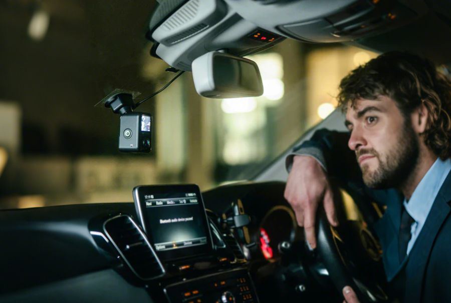 360-graders køreoptager installeret i bilen